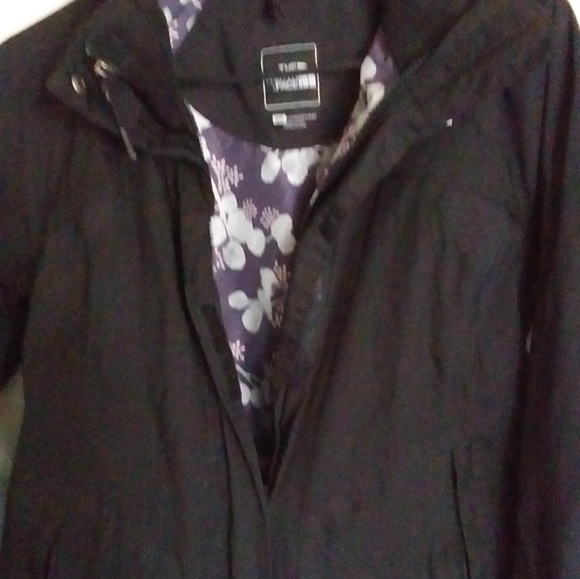North Face women's S/P Jacket - Picture 2 of 6